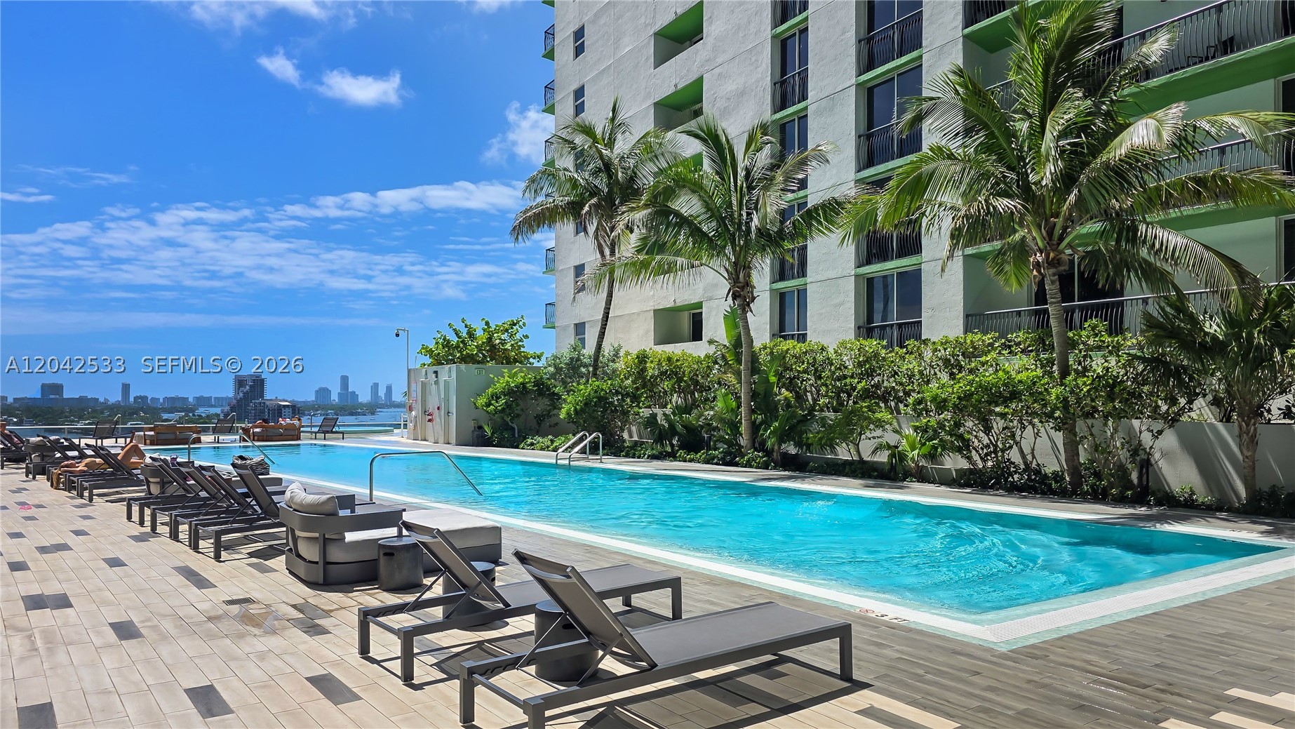 ARIA ON THE BAY CONDO - Residential