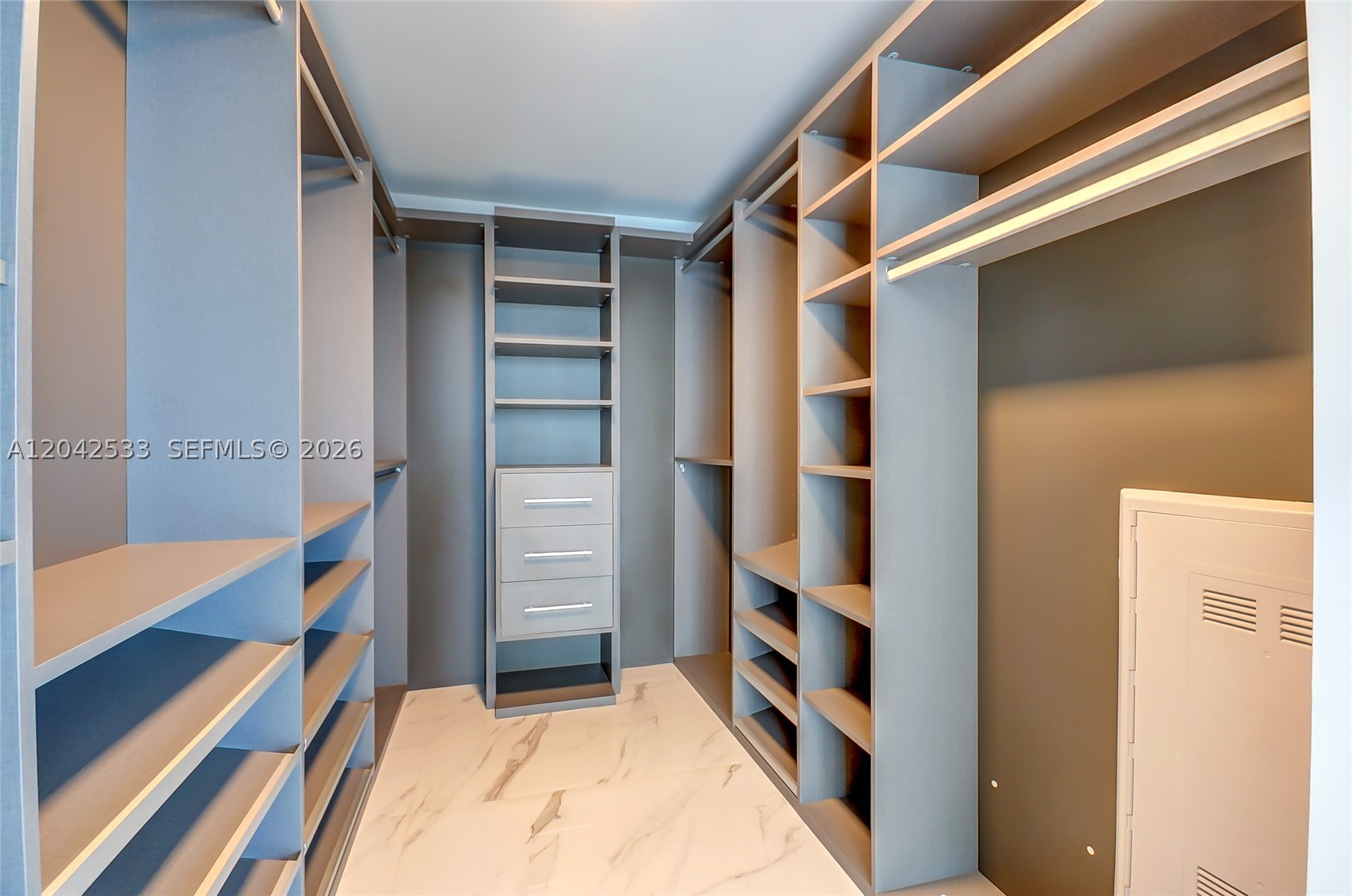ARIA ON THE BAY CONDO - Residential