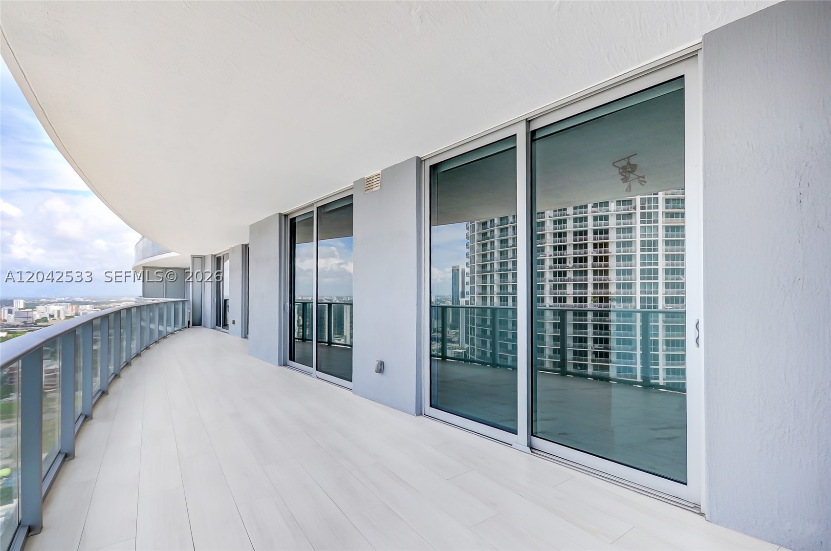 ARIA ON THE BAY CONDO - Residential