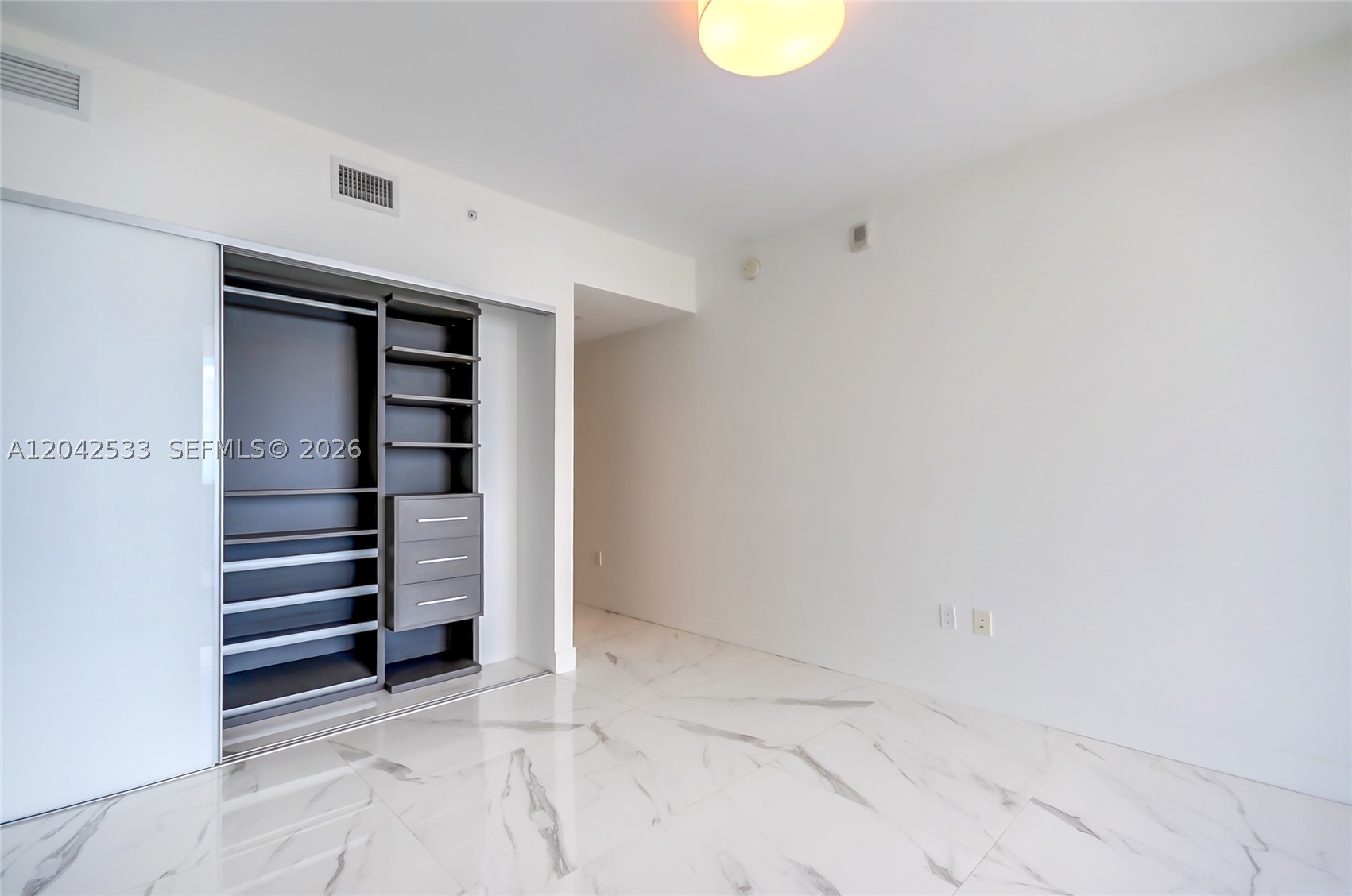 ARIA ON THE BAY CONDO - Residential