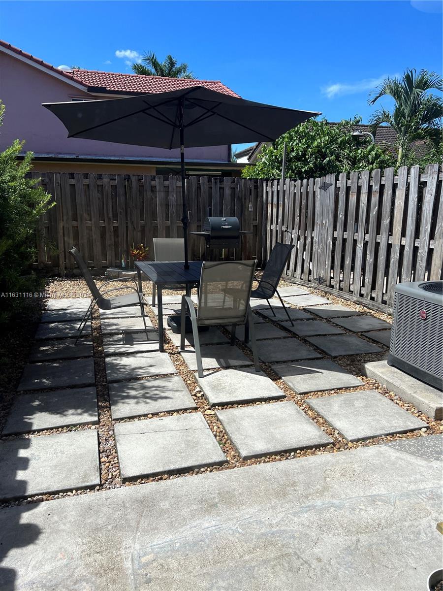 PARK PLACE AT KINGS MEADO - Residential Lease