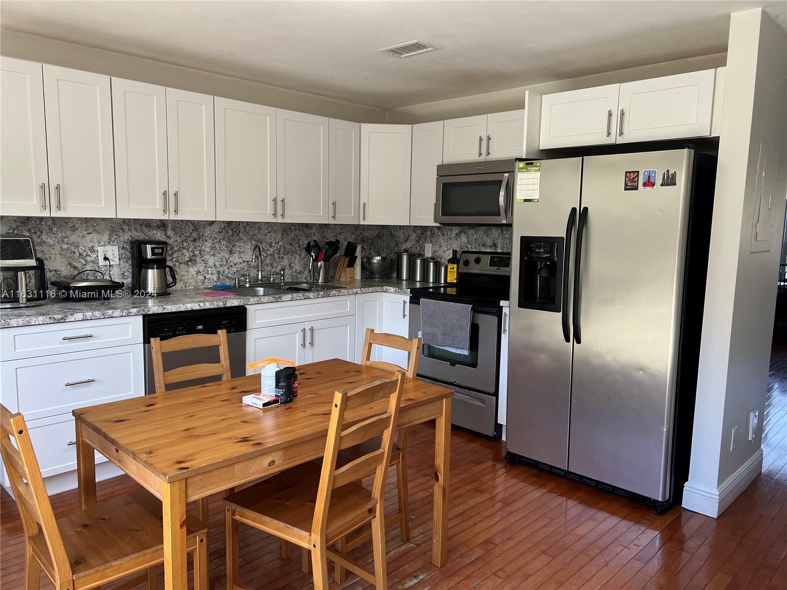 PARK PLACE AT KINGS MEADO - Residential Lease