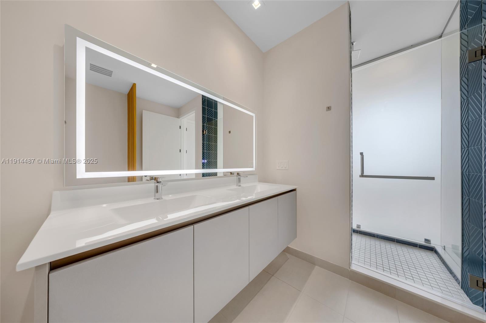 LINCOLN SUB - Residential
