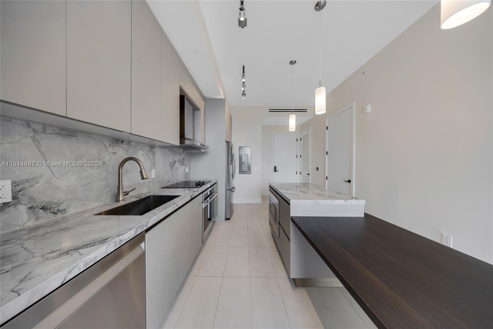 LINCOLN SUB - Residential
