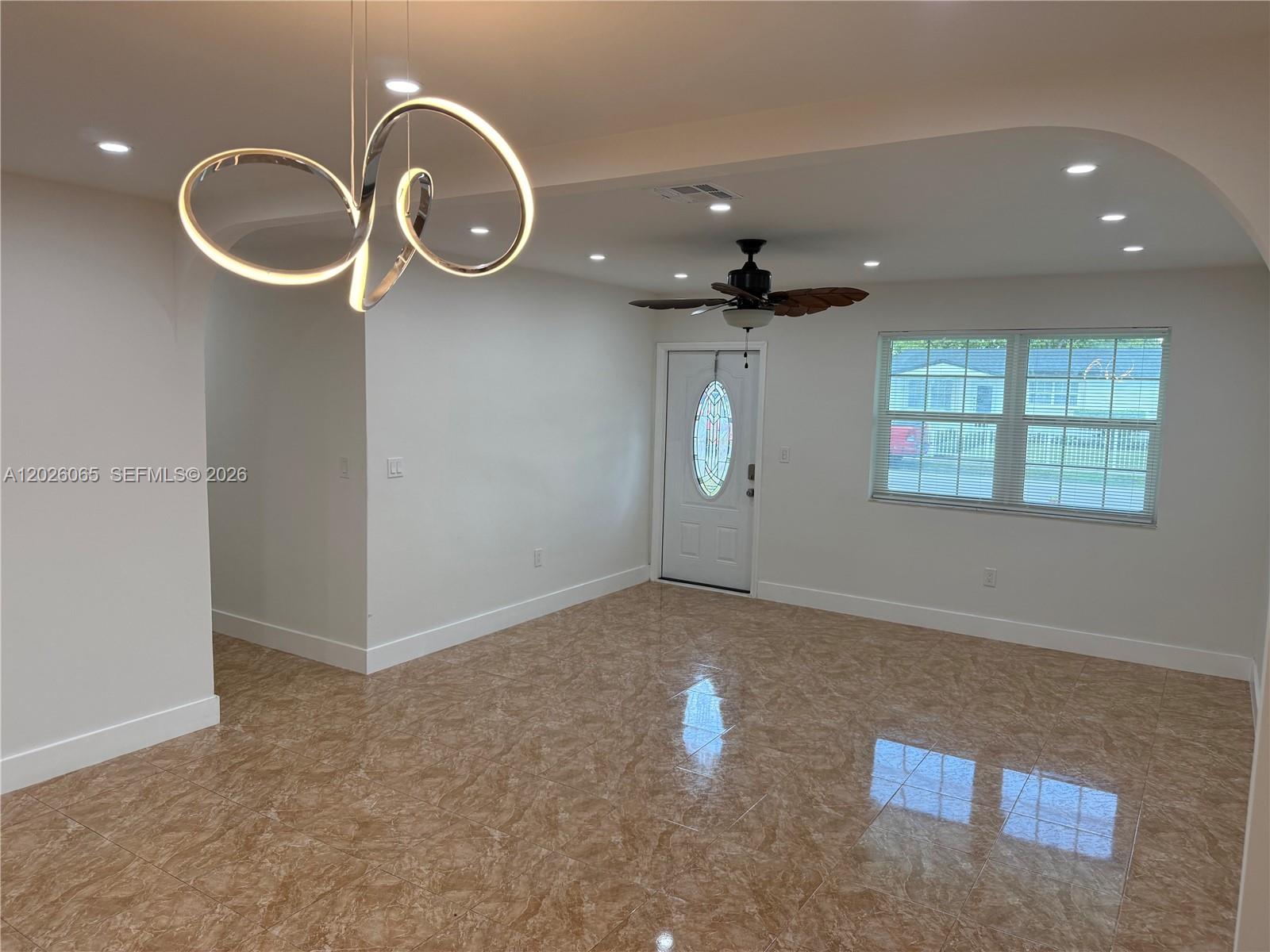 SO MIAMI HEIGHTS ADDN V - Residential Lease