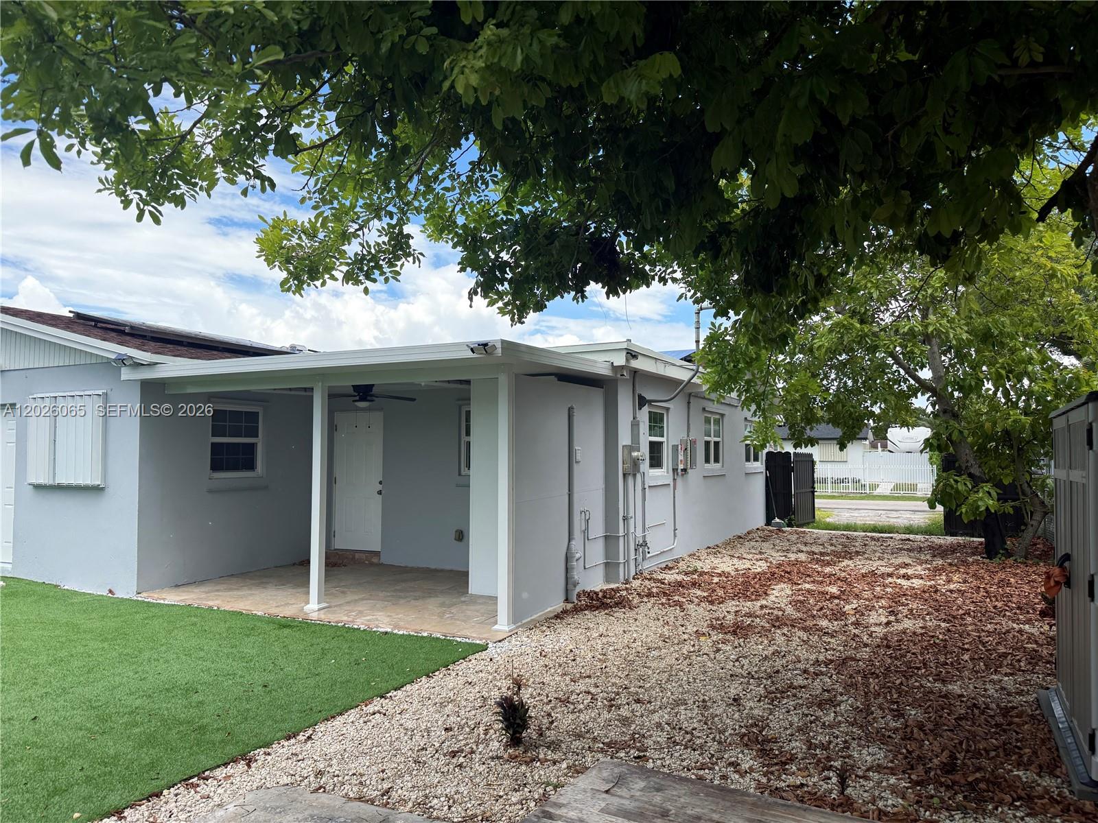 SO MIAMI HEIGHTS ADDN V - Residential Lease