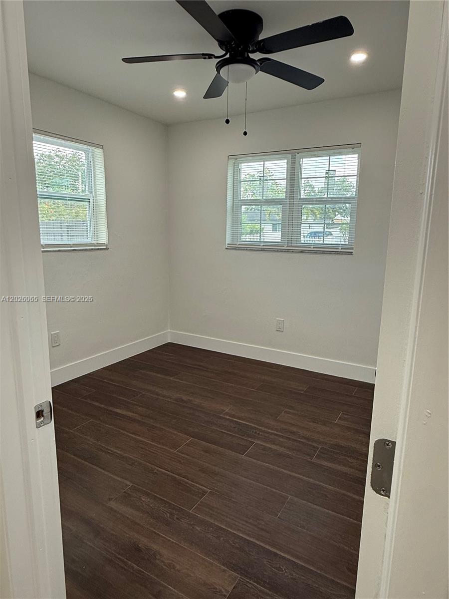 SO MIAMI HEIGHTS ADDN V - Residential Lease