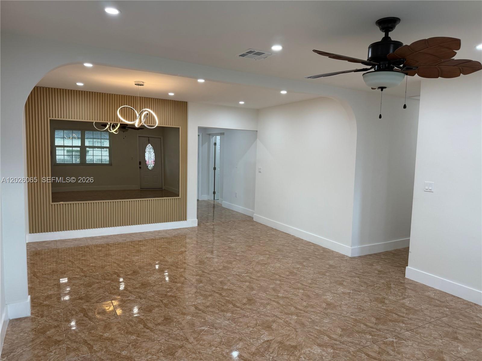 SO MIAMI HEIGHTS ADDN V - Residential Lease