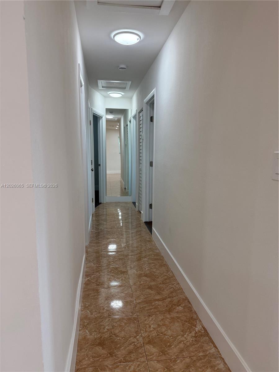 SO MIAMI HEIGHTS ADDN V - Residential Lease