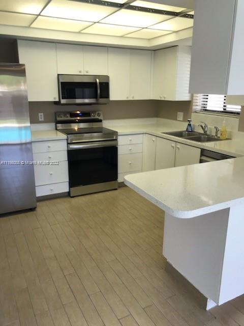 HOMEWOOD LAKES SEC D - Residential Lease