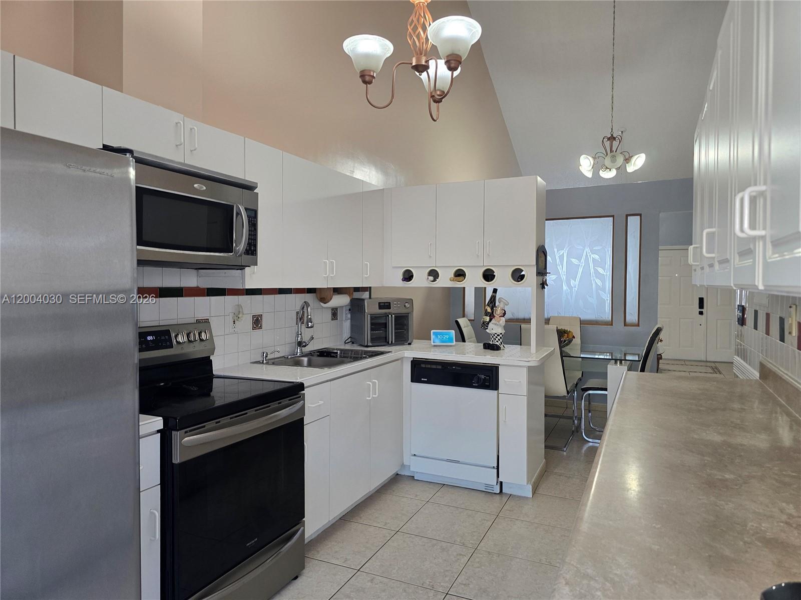 LES FONTAINES CONDO - Residential