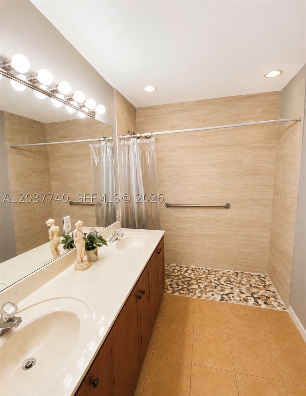 PARK LAKES SEC 2 - Residential Lease