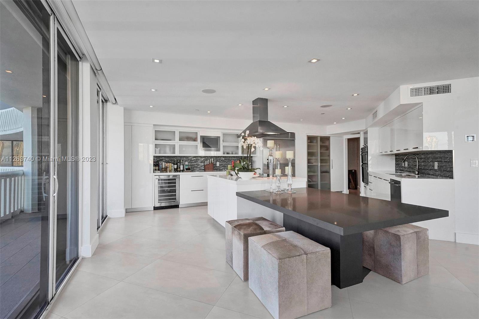 3000 ISL BLVD WILLIAMS IS - Residential