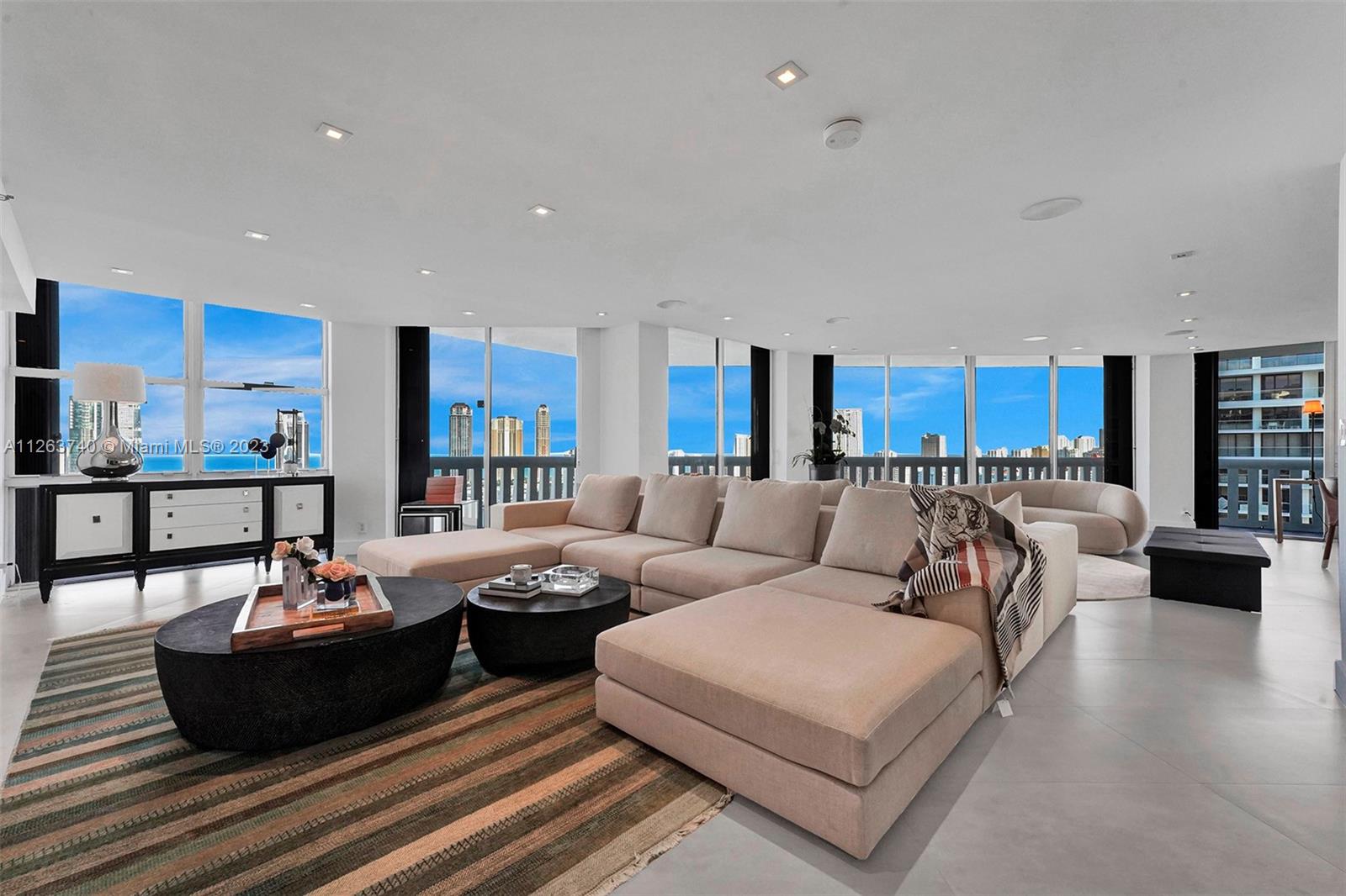 3000 ISL BLVD WILLIAMS IS - Residential