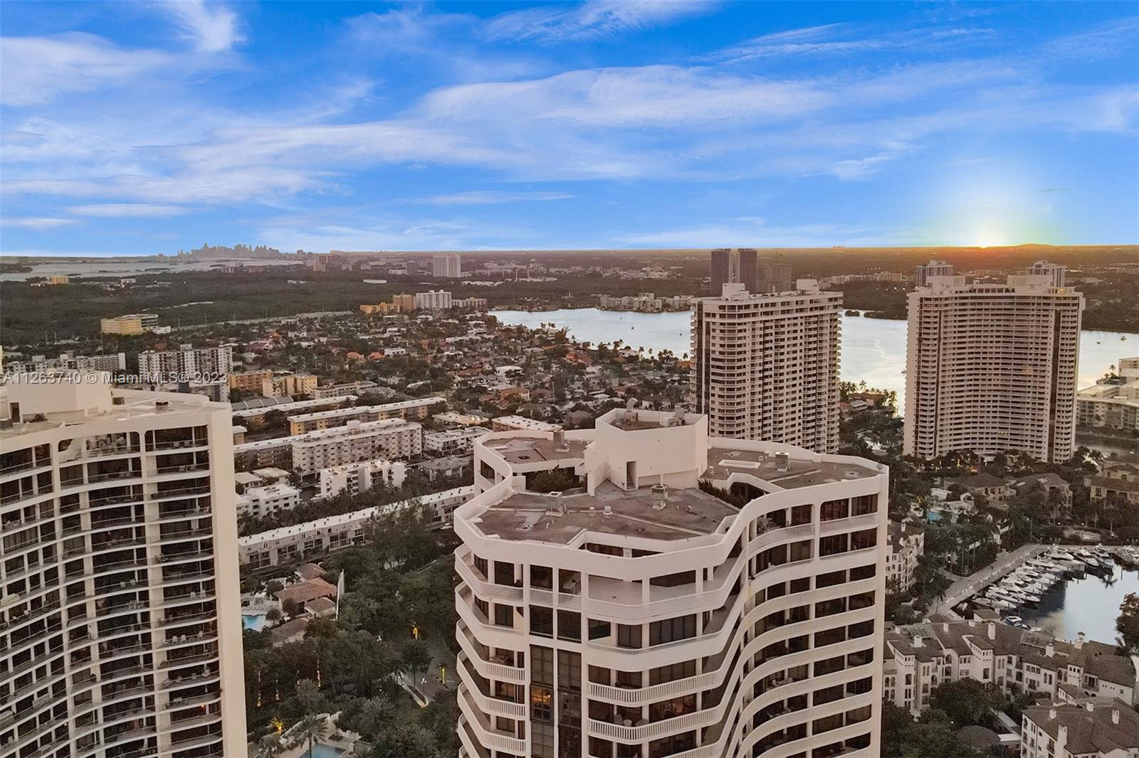 3000 ISL BLVD WILLIAMS IS - Residential