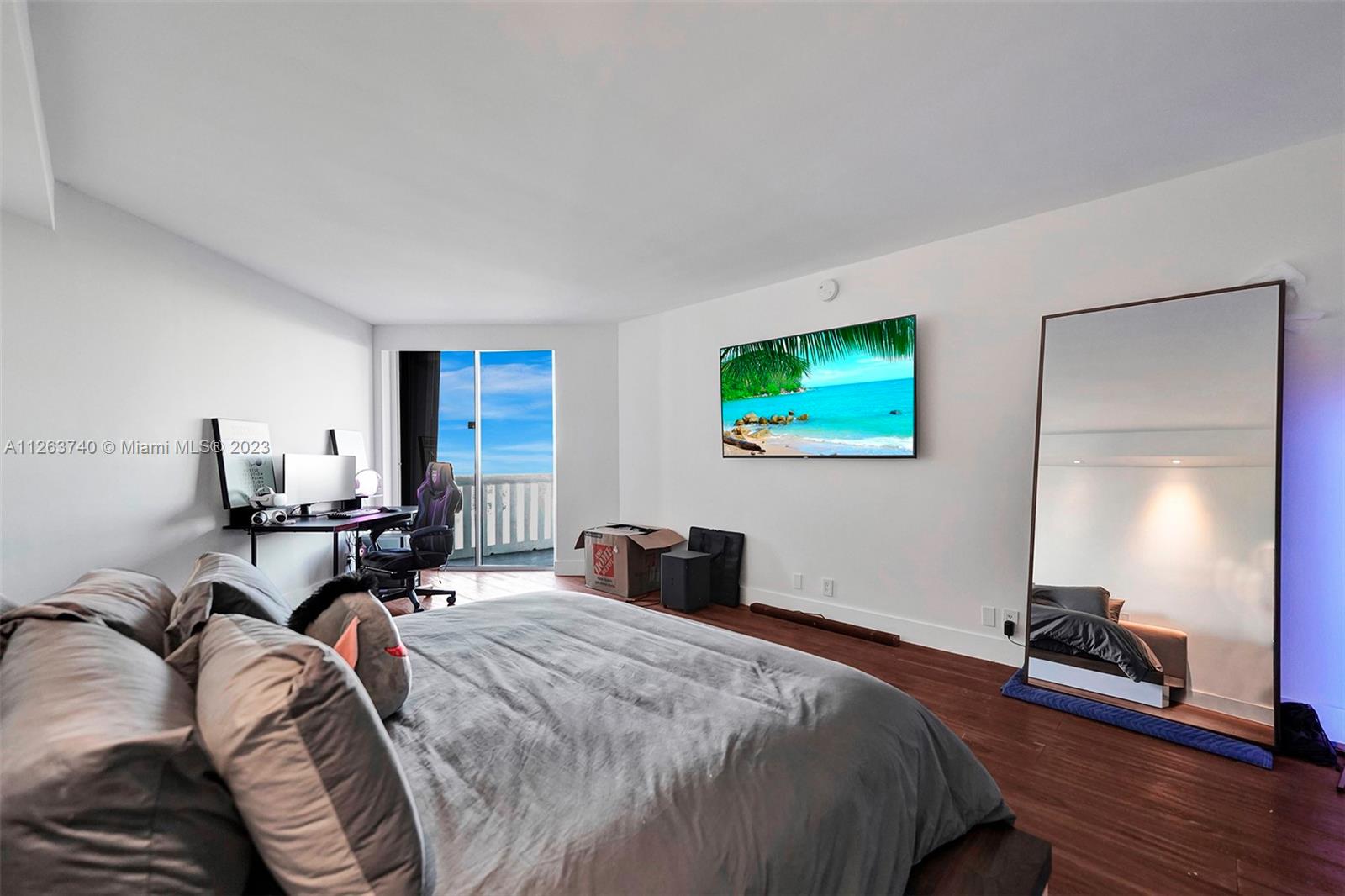 3000 ISL BLVD WILLIAMS IS - Residential