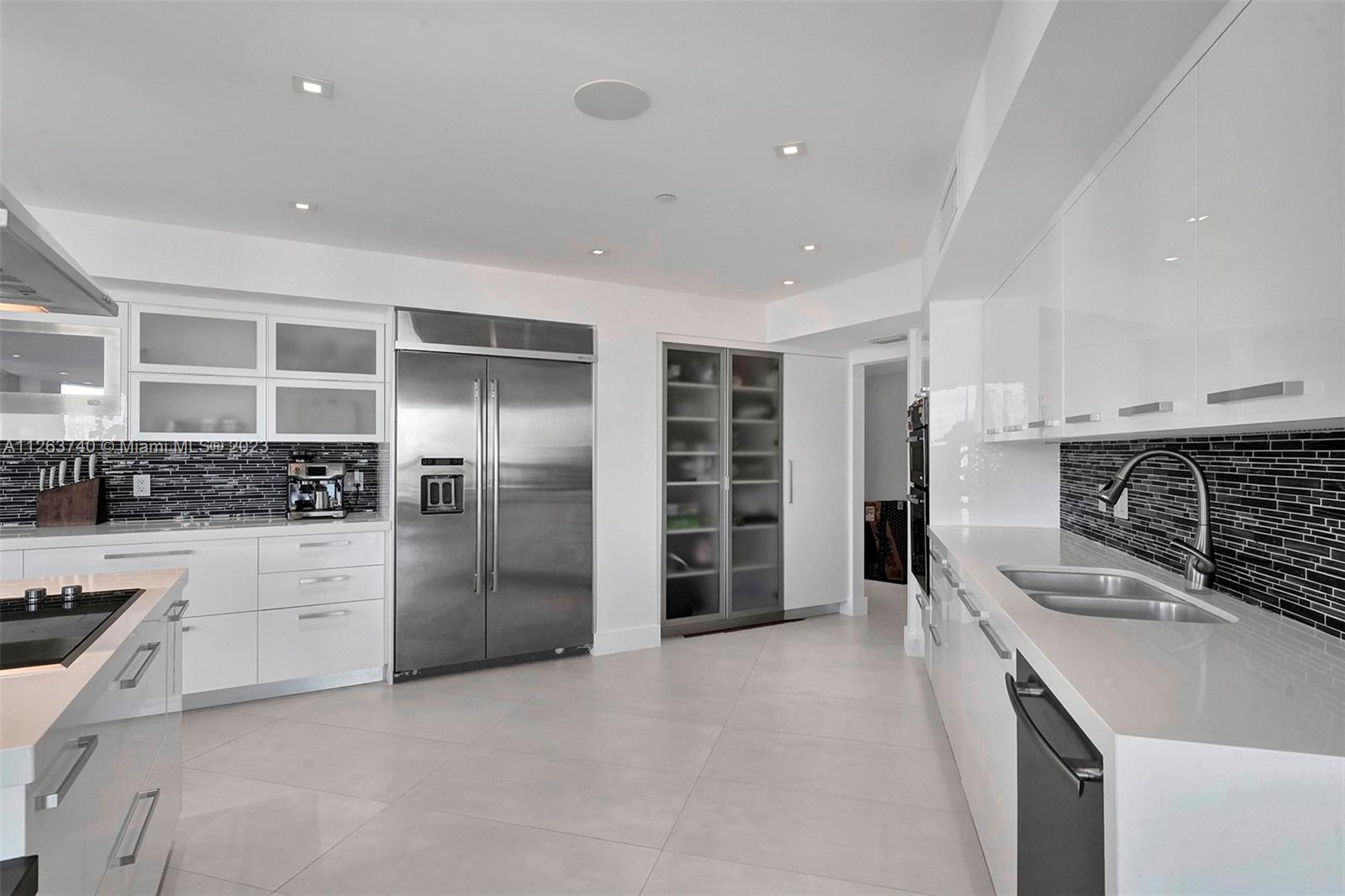 3000 ISL BLVD WILLIAMS IS - Residential