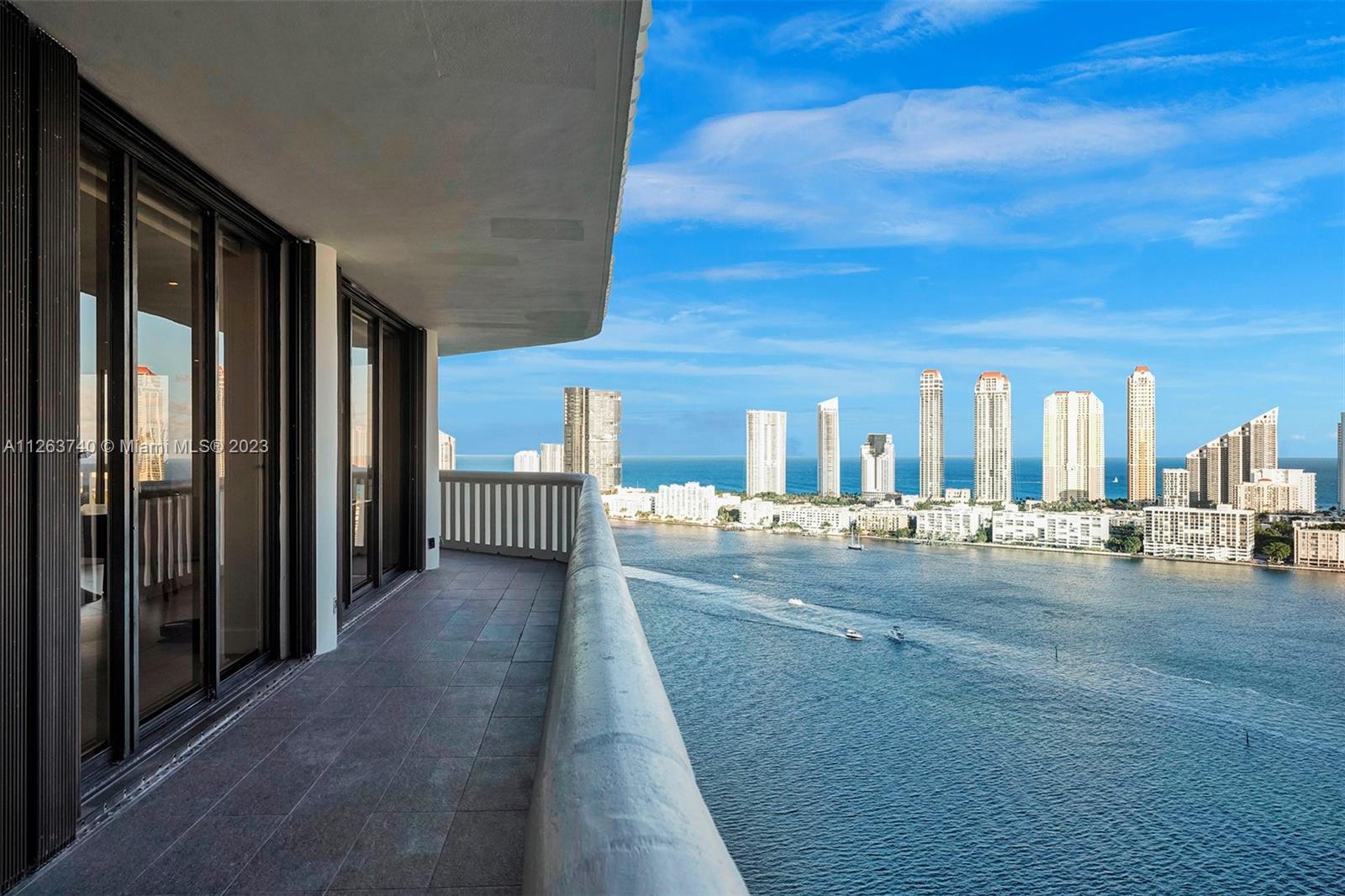 3000 ISL BLVD WILLIAMS IS - Residential