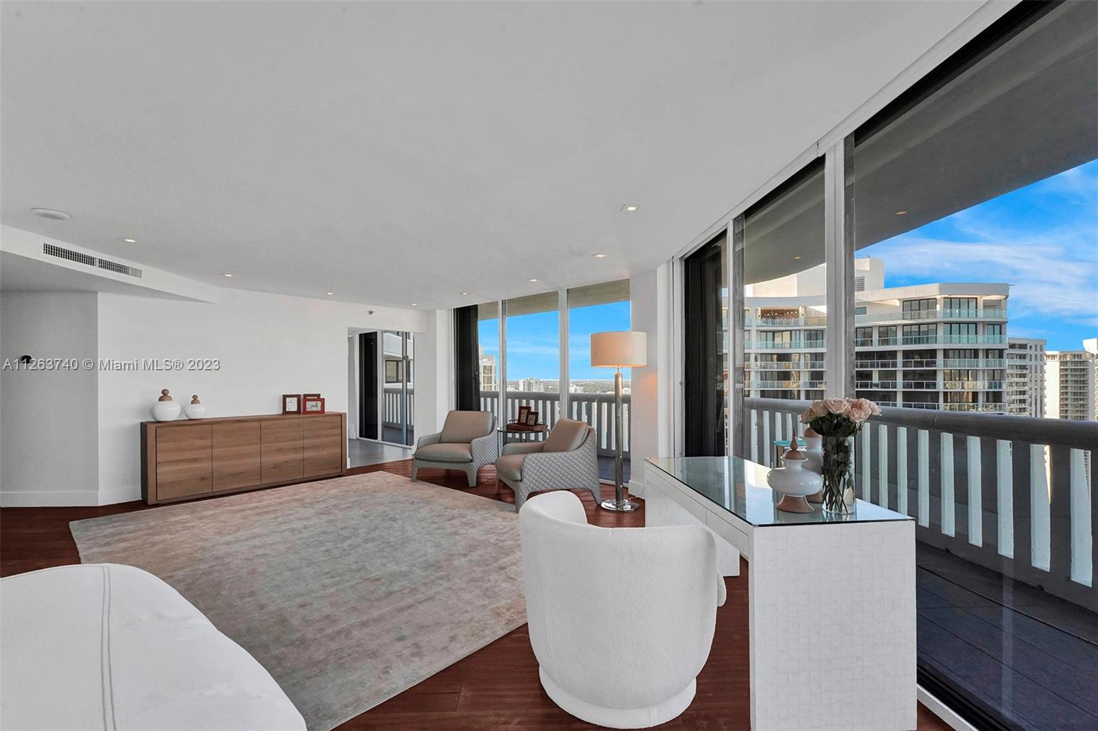 3000 ISL BLVD WILLIAMS IS - Residential