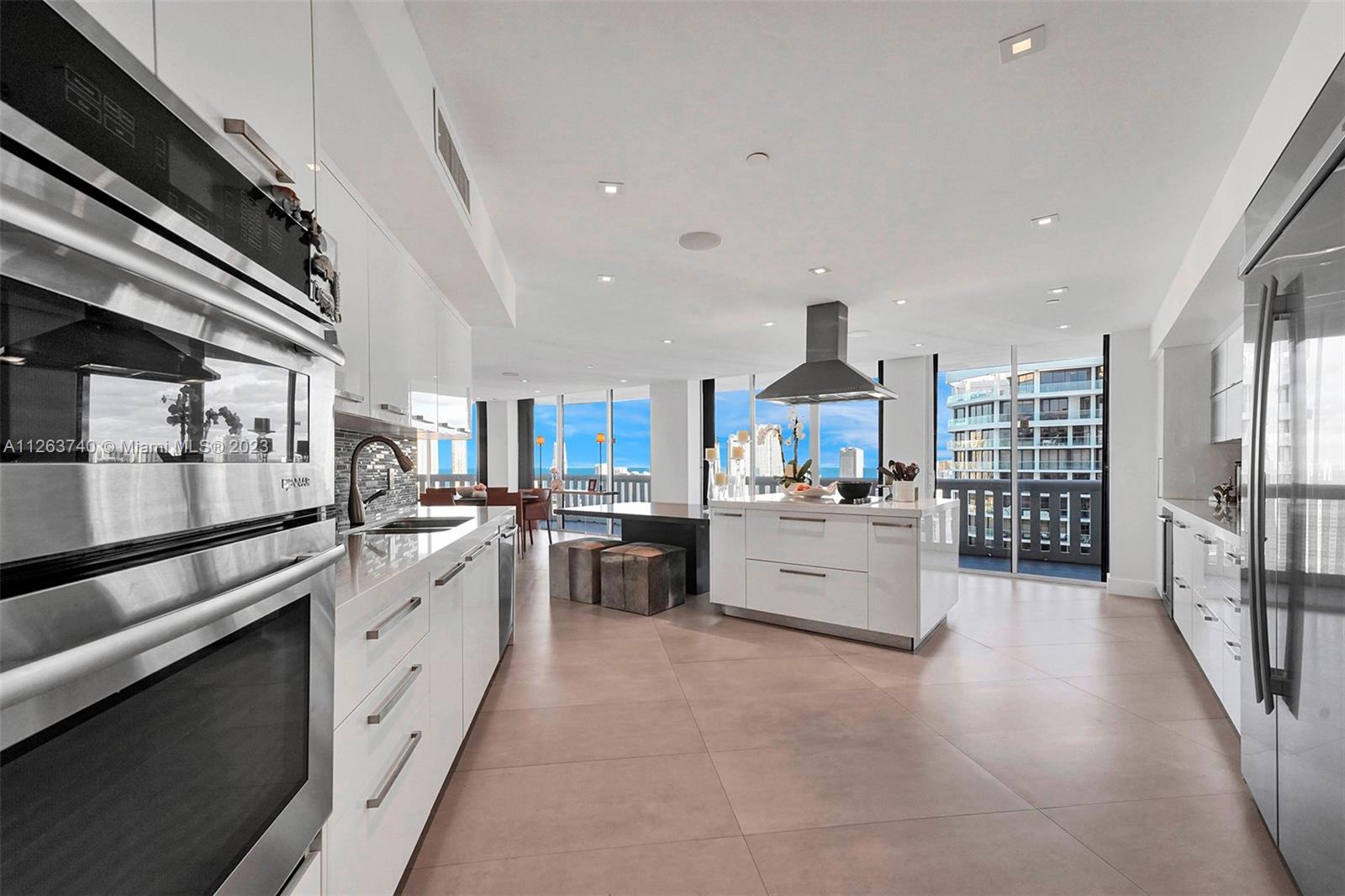 3000 ISL BLVD WILLIAMS IS - Residential