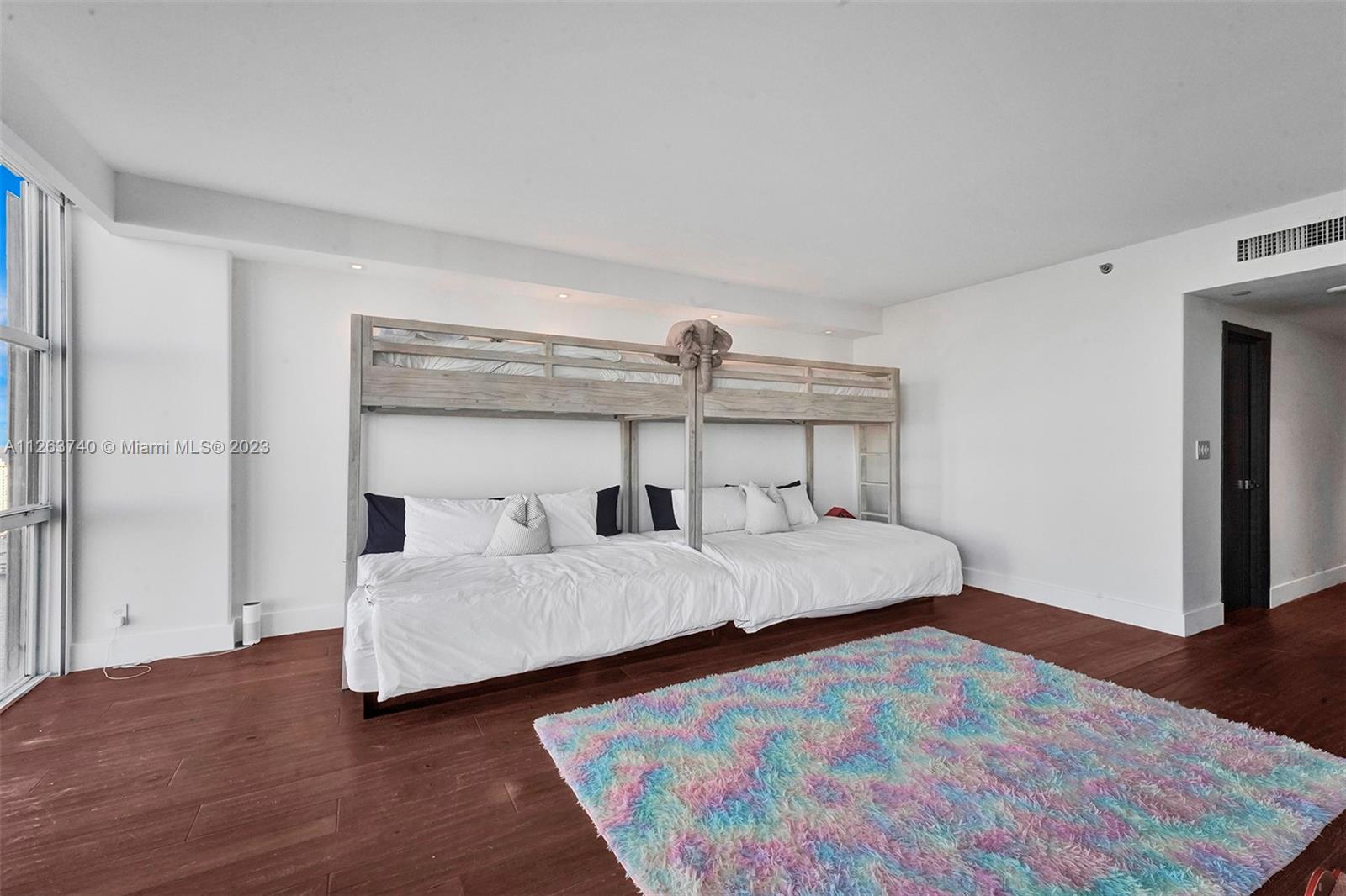 3000 ISL BLVD WILLIAMS IS - Residential