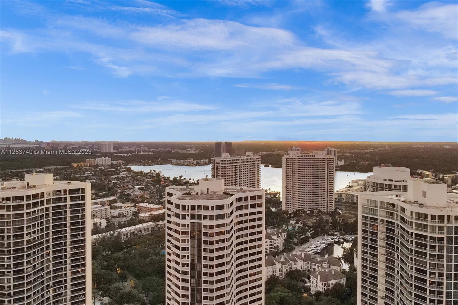 3000 ISL BLVD WILLIAMS IS - Residential