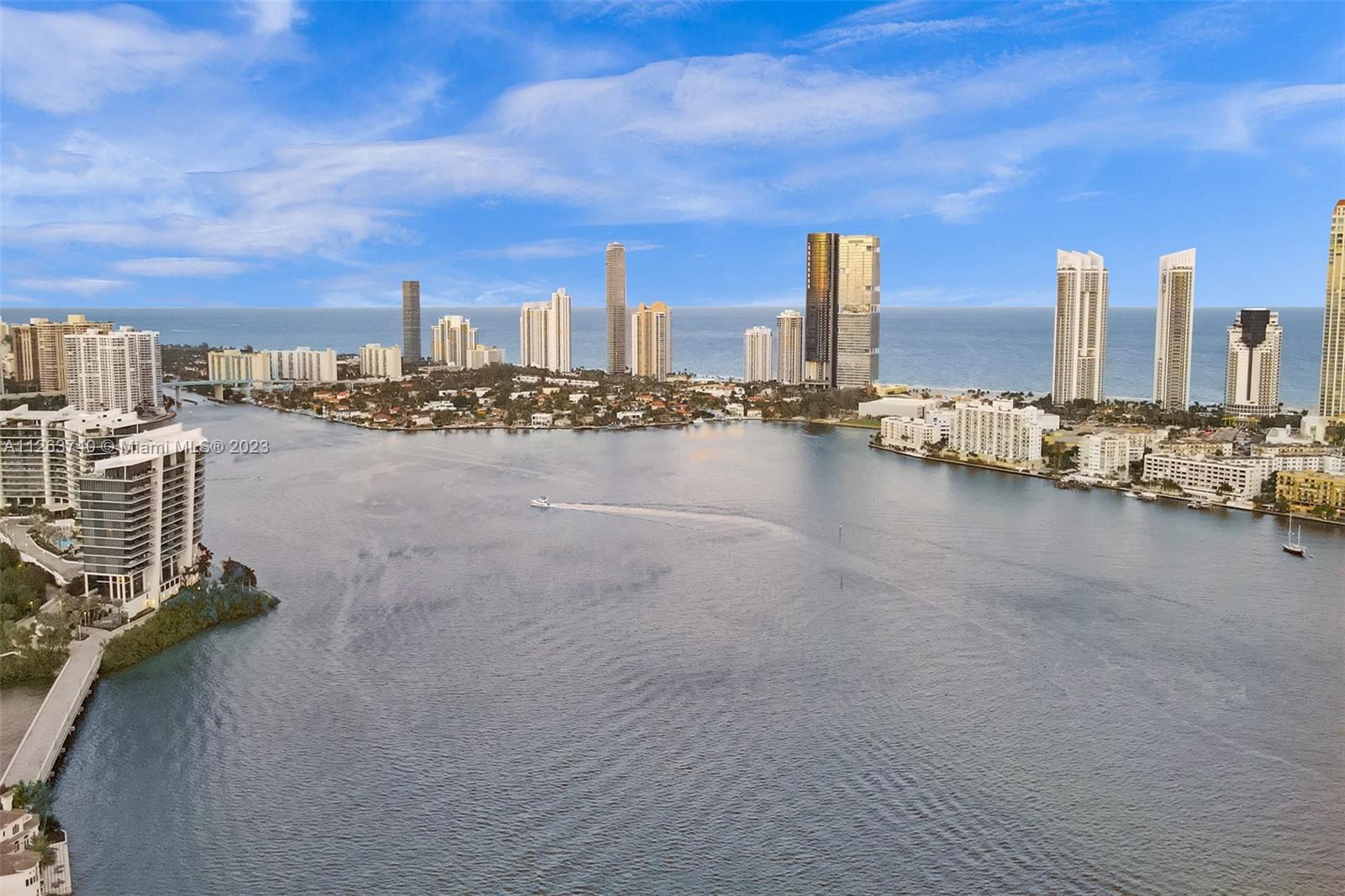 3000 ISL BLVD WILLIAMS IS - Residential
