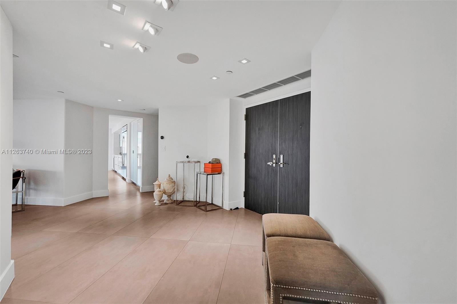 3000 ISL BLVD WILLIAMS IS - Residential