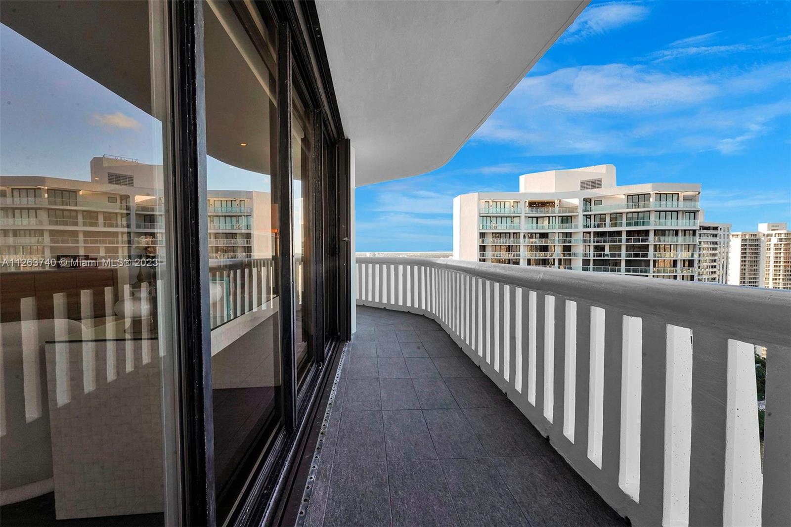 3000 ISL BLVD WILLIAMS IS - Residential