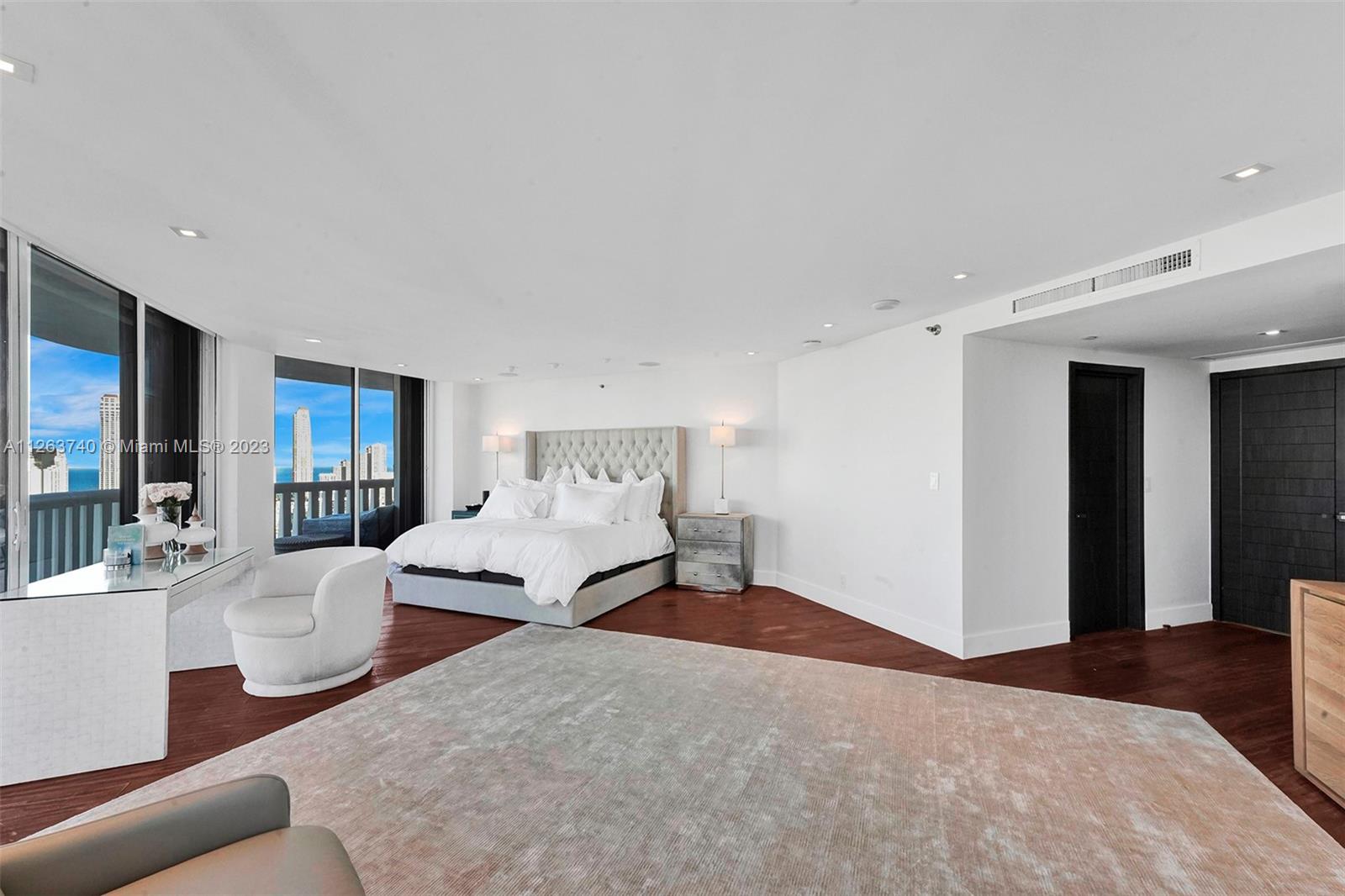3000 ISL BLVD WILLIAMS IS - Residential
