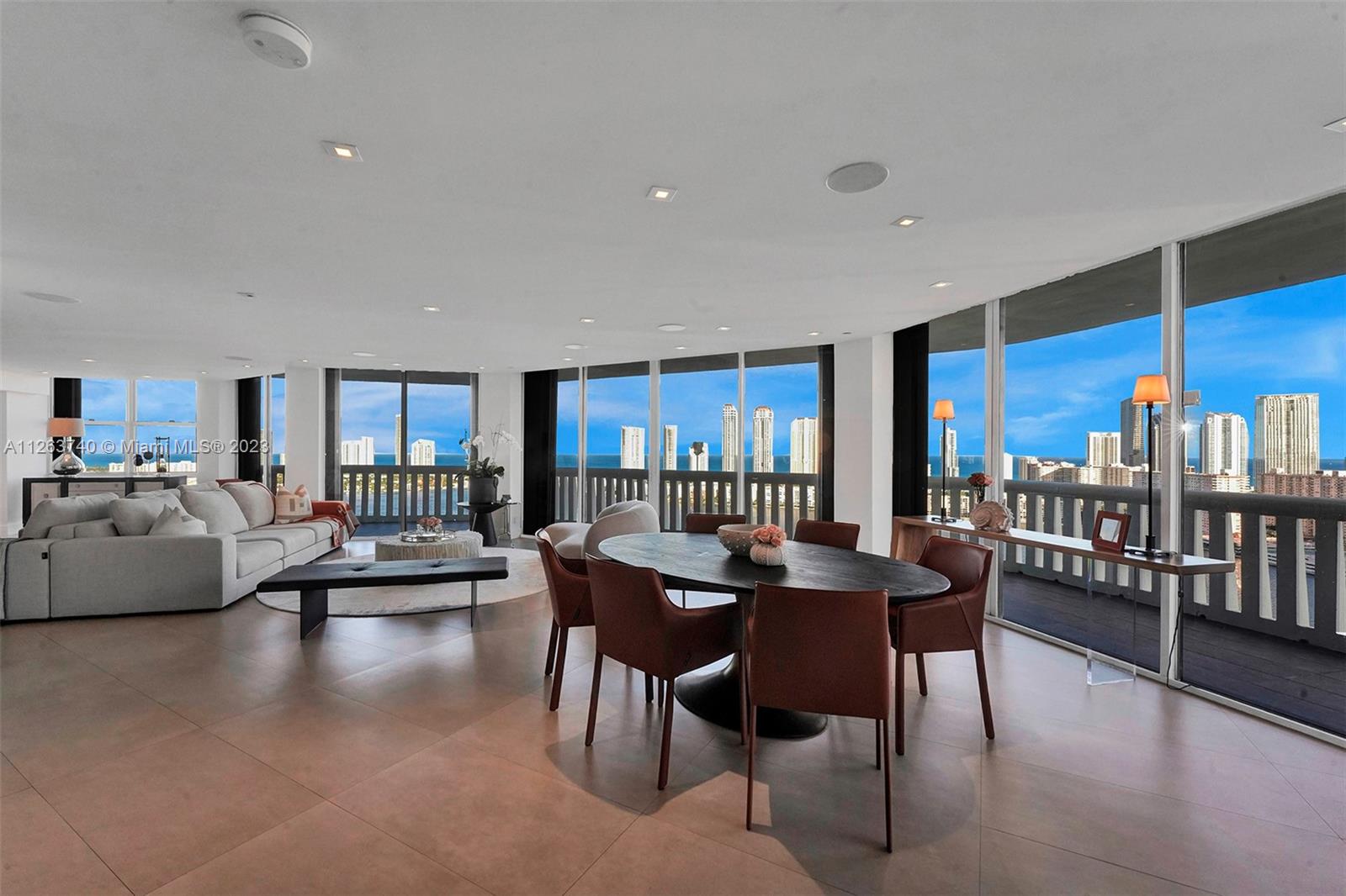 3000 ISL BLVD WILLIAMS IS - Residential