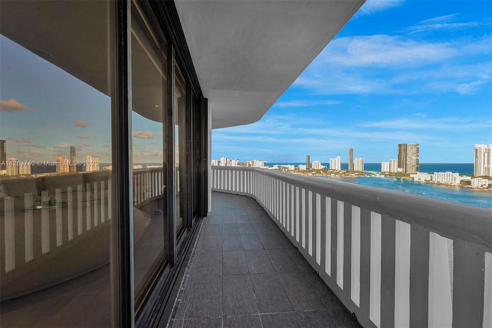 3000 ISL BLVD WILLIAMS IS - Residential