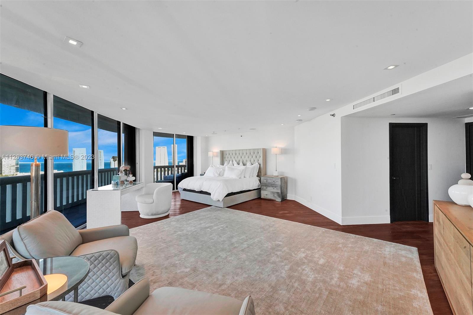 3000 ISL BLVD WILLIAMS IS - Residential