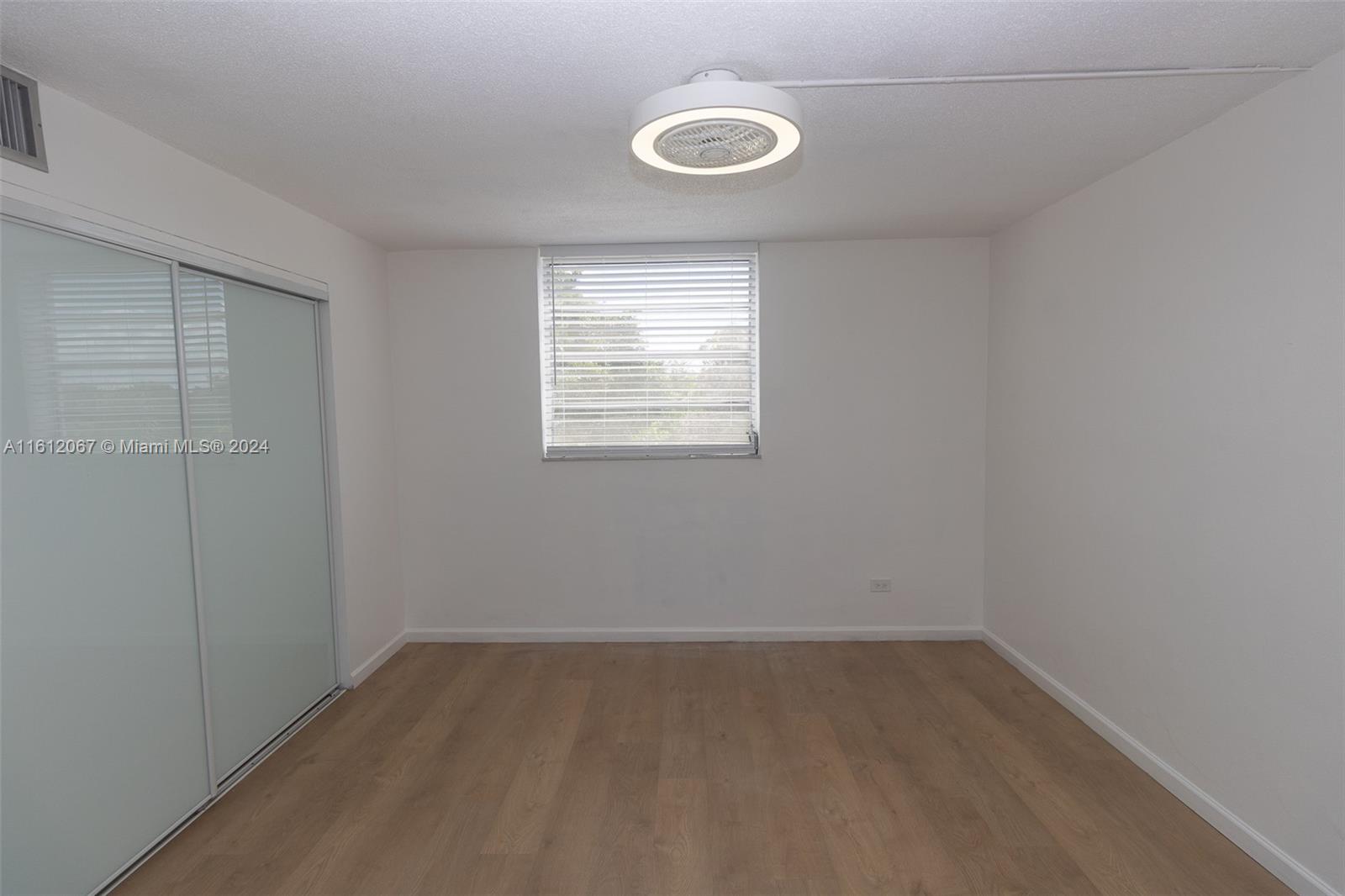 ROYAL OAKS CONDO - Residential Lease