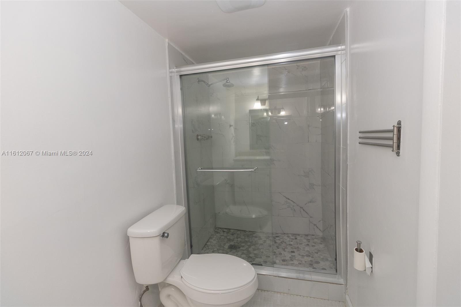 ROYAL OAKS CONDO - Residential Lease