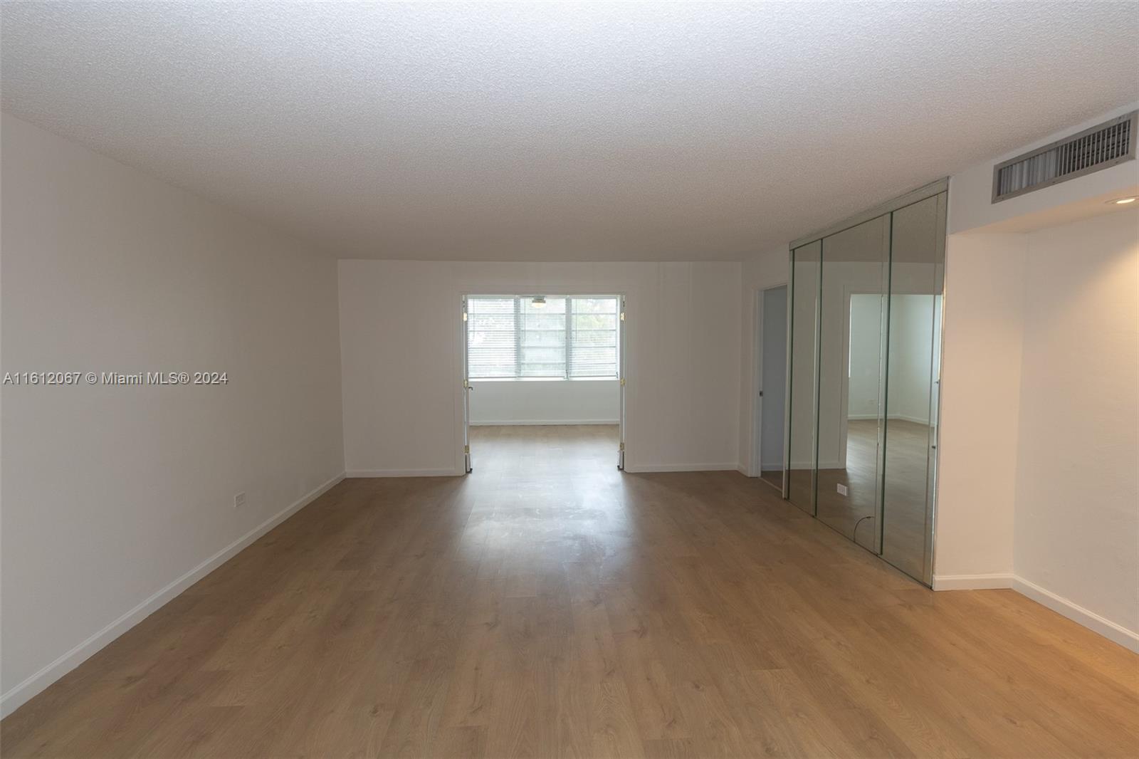 ROYAL OAKS CONDO - Residential Lease