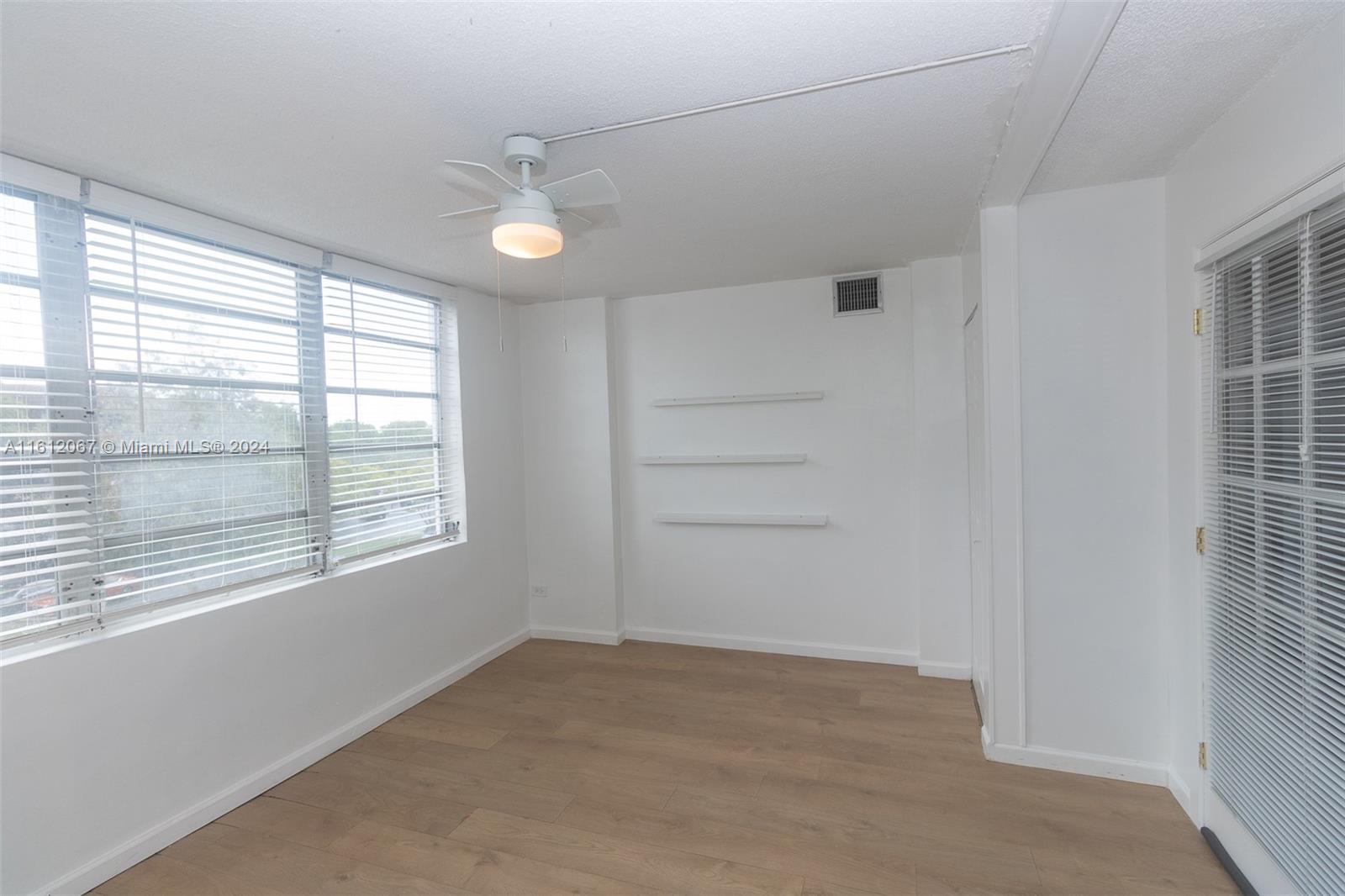 ROYAL OAKS CONDO - Residential Lease
