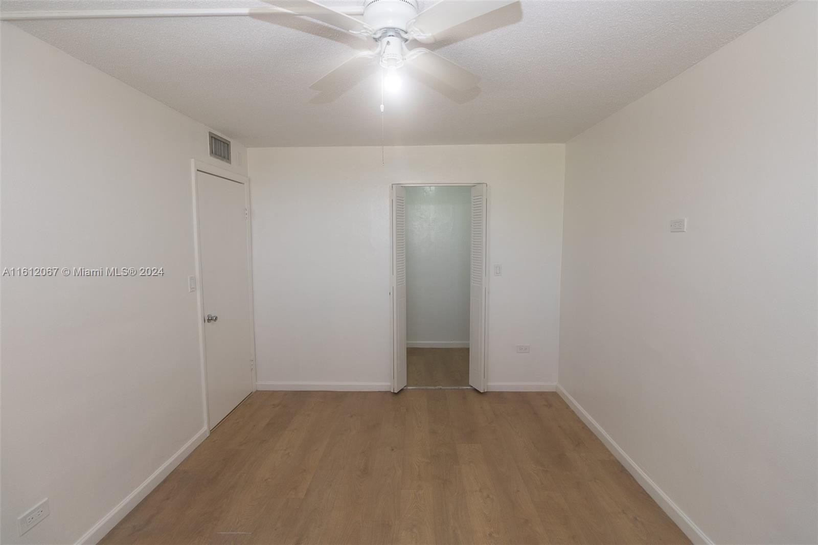 ROYAL OAKS CONDO - Residential Lease