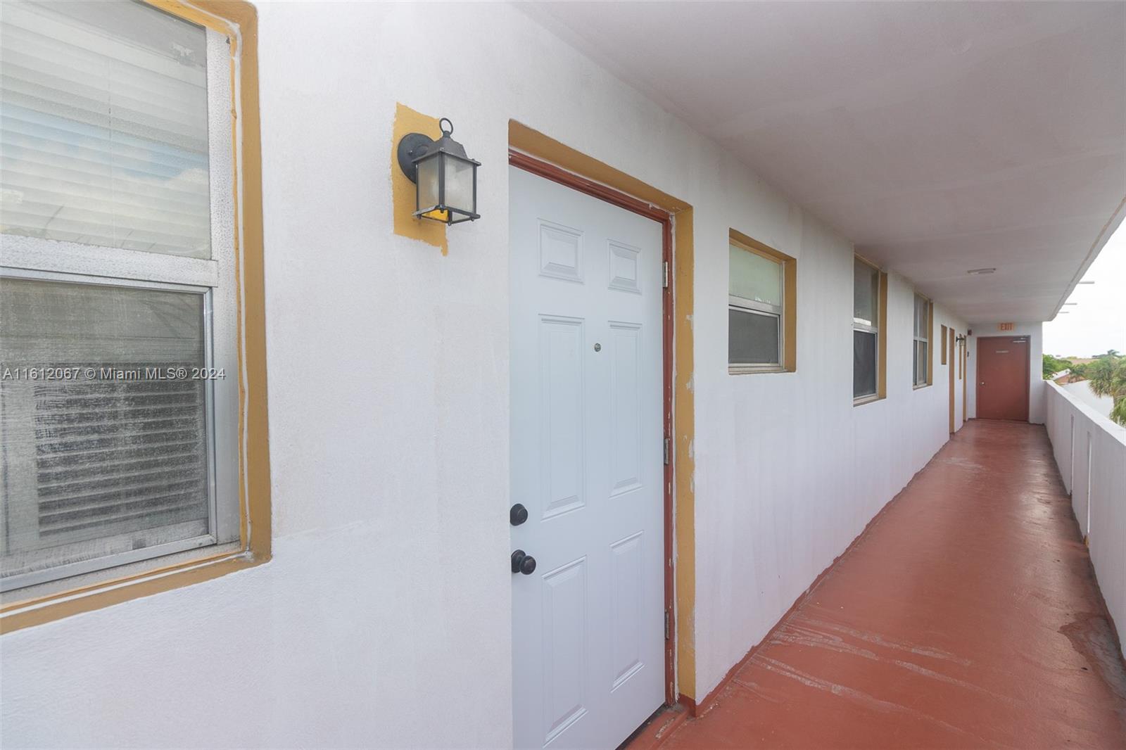 ROYAL OAKS CONDO - Residential Lease