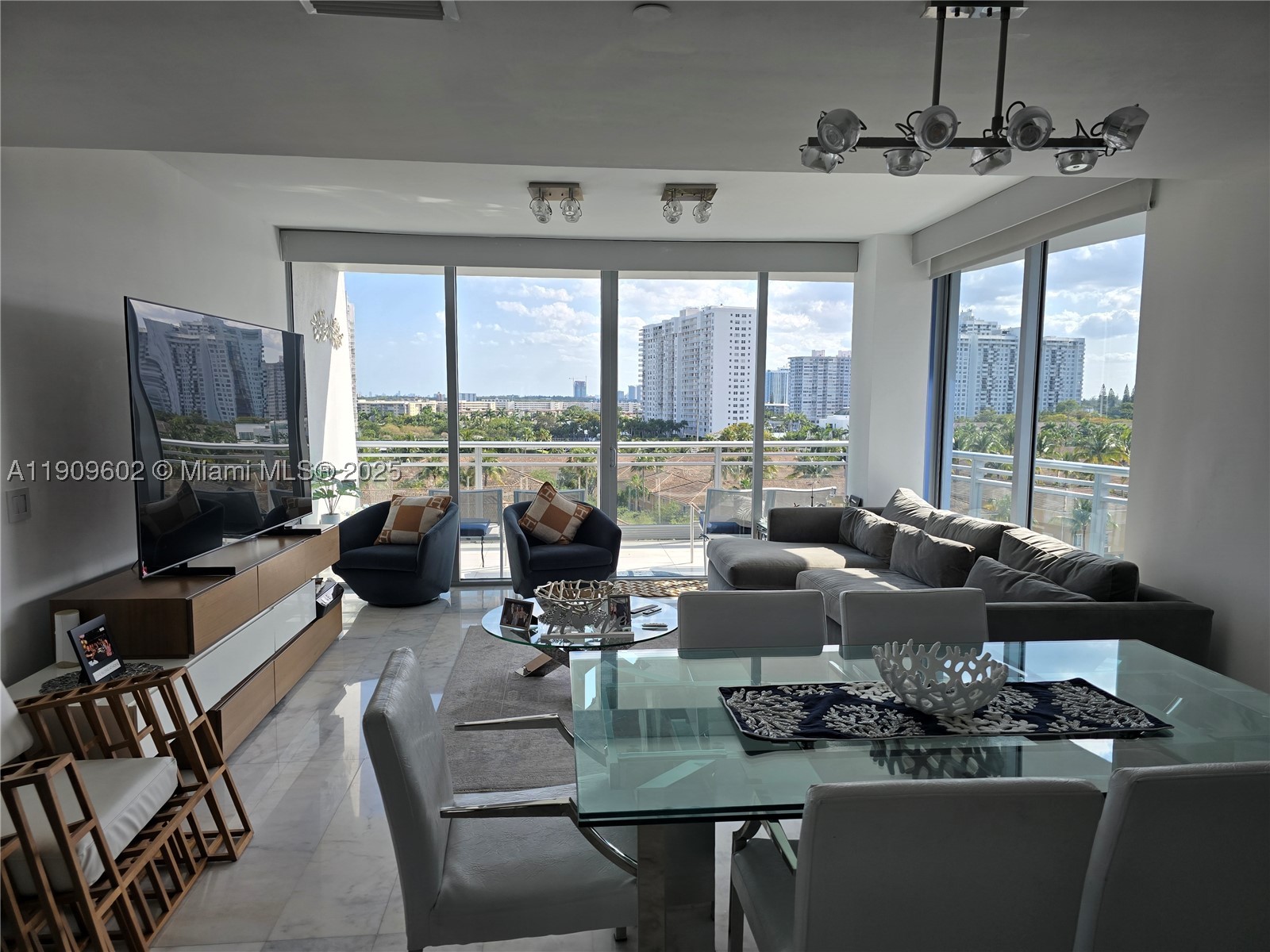 ARTECH RESIDENCES AT AVEN - Residential