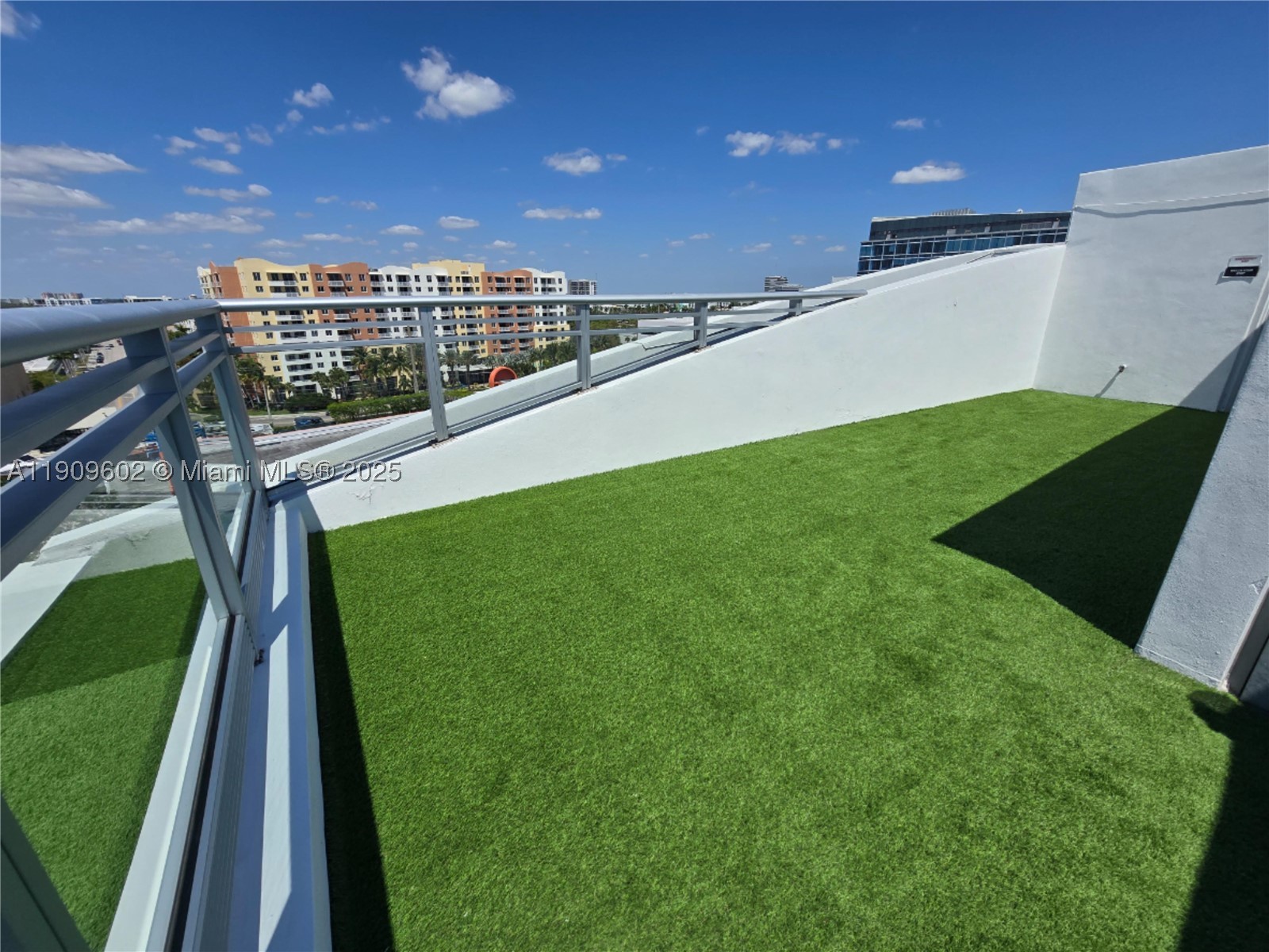 ARTECH RESIDENCES AT AVEN - Residential