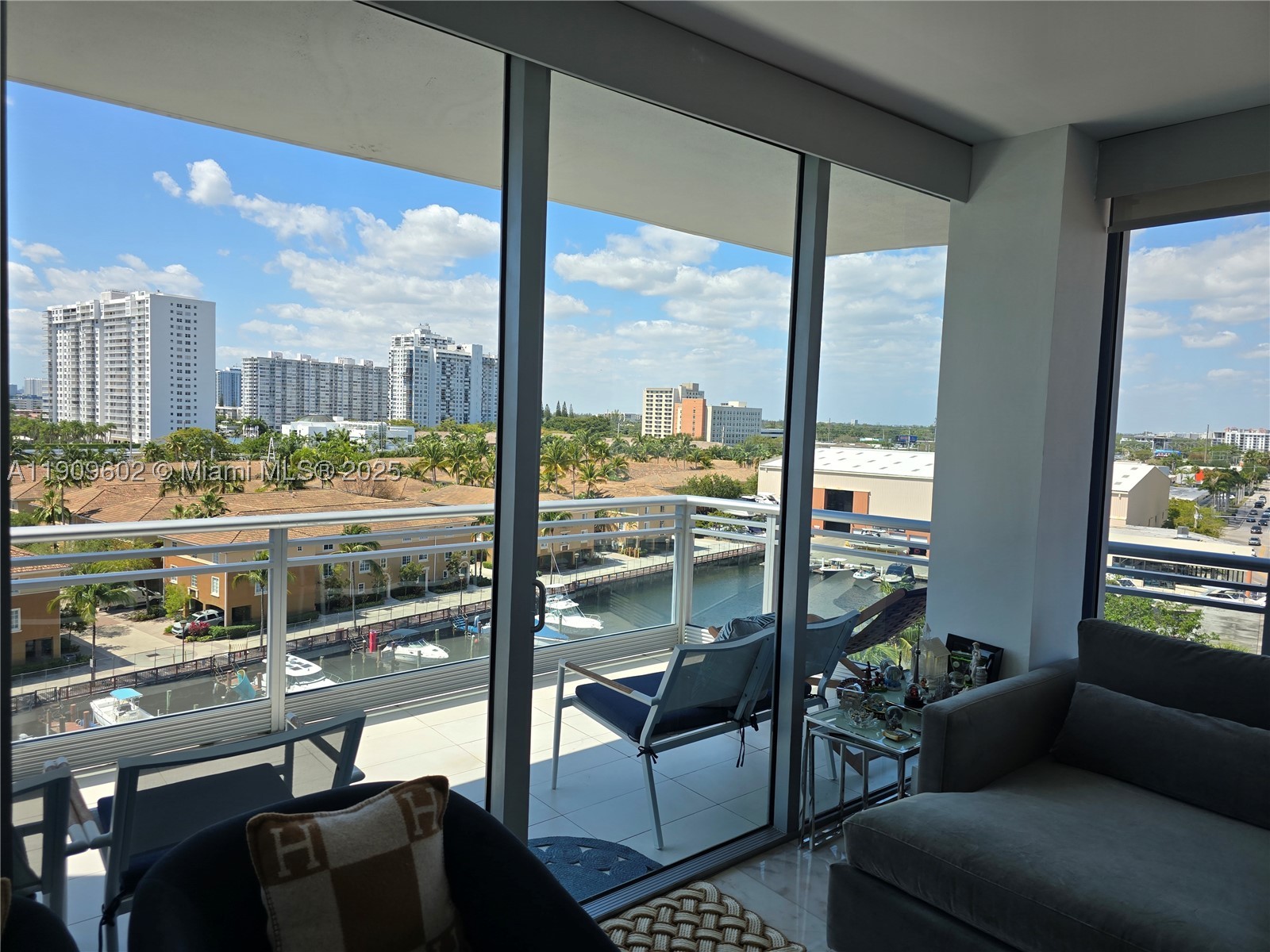 ARTECH RESIDENCES AT AVEN - Residential