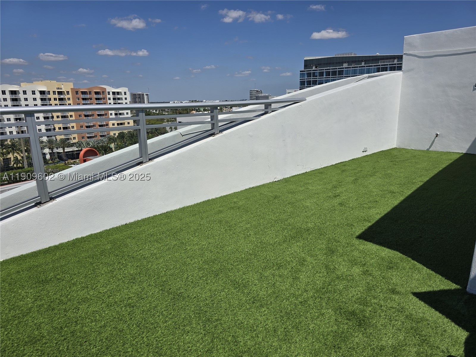 ARTECH RESIDENCES AT AVEN - Residential