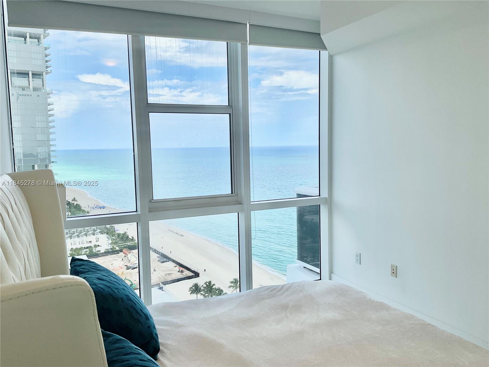TRUMP ROYALE CONDO - Residential