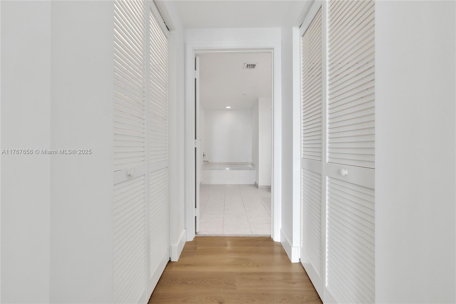 THE PLAZA 950 BRICKELL CON - Residential Lease