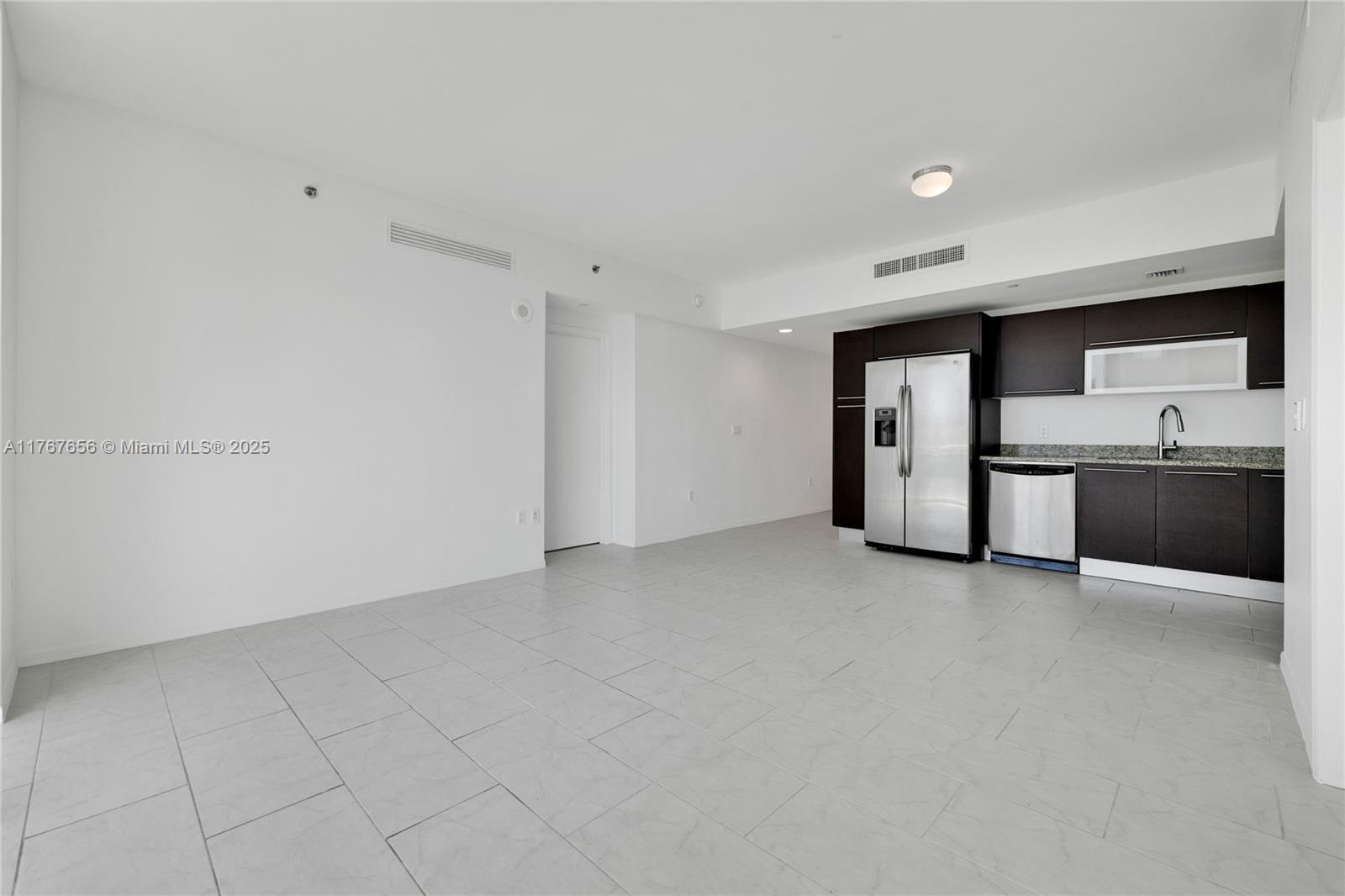 THE PLAZA 950 BRICKELL CON - Residential Lease