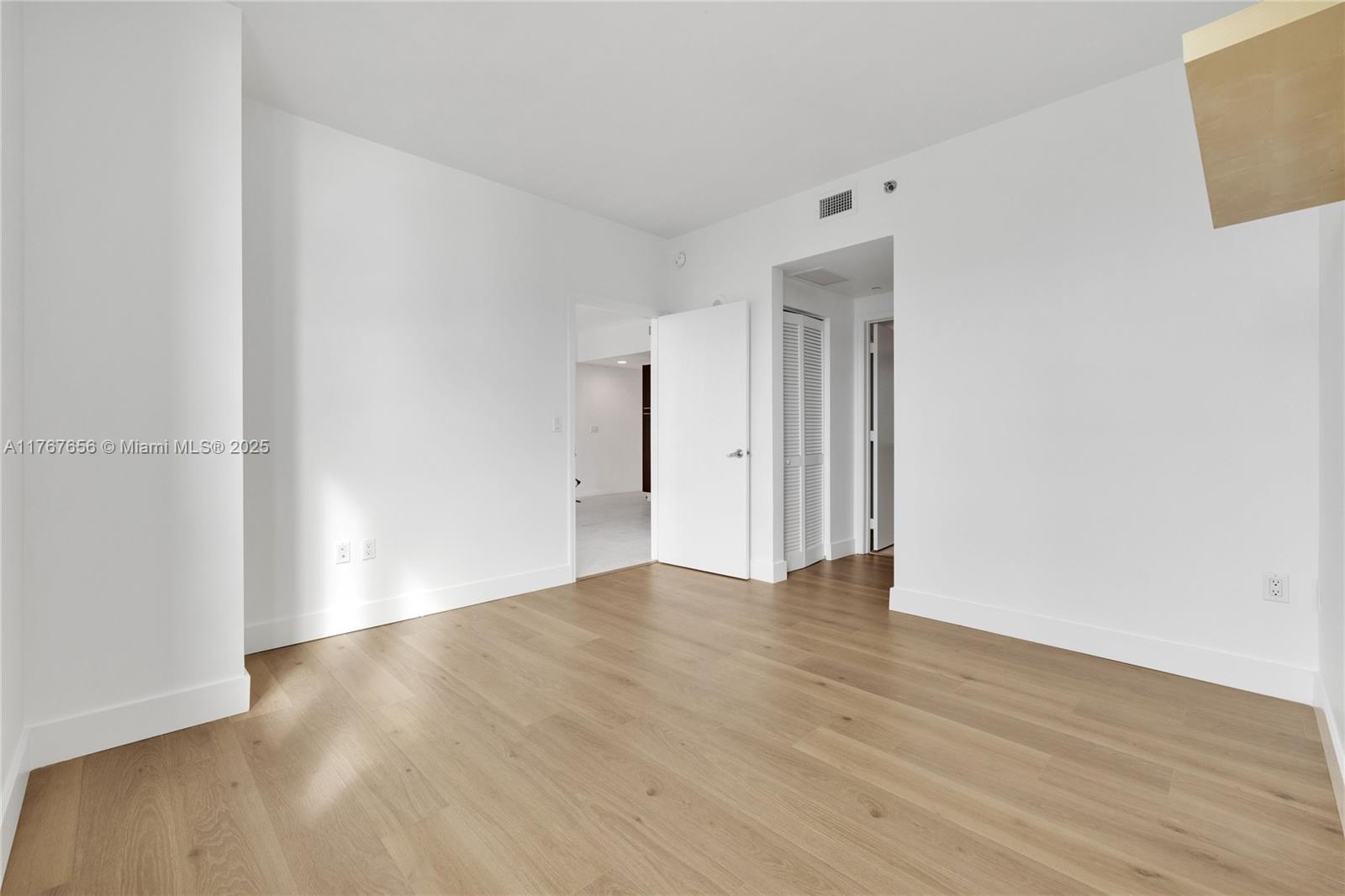 THE PLAZA 950 BRICKELL CON - Residential Lease