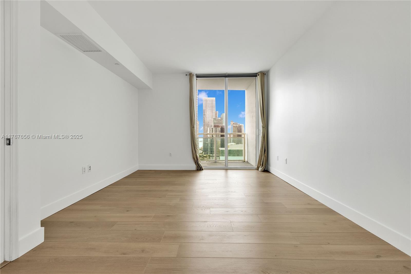 THE PLAZA 950 BRICKELL CON - Residential Lease