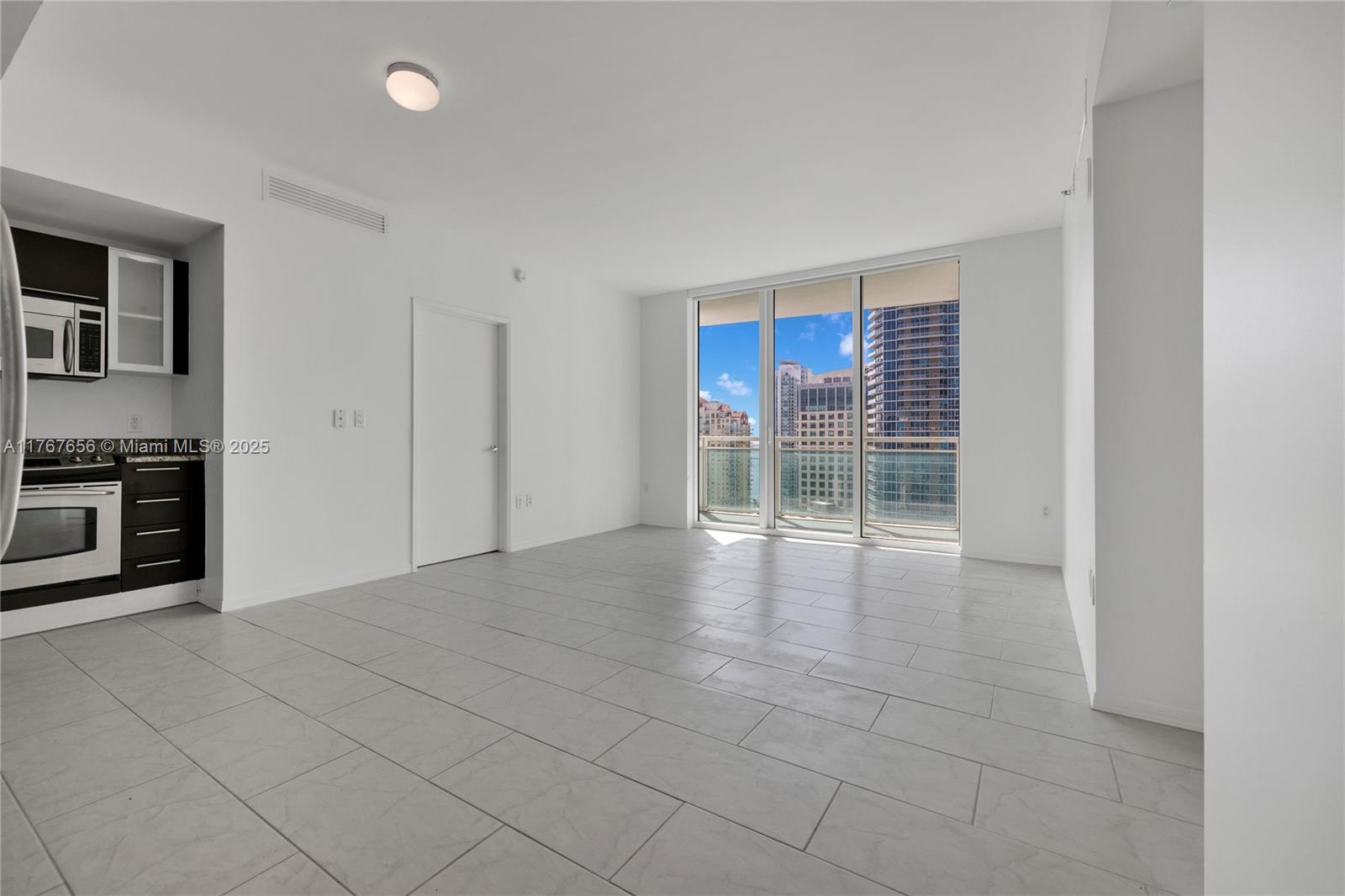 THE PLAZA 950 BRICKELL CON - Residential Lease