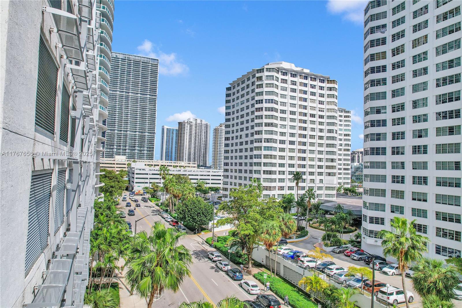 THE PLAZA 950 BRICKELL CON - Residential Lease